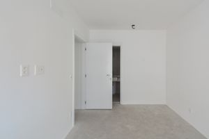 Image 22 - 922265