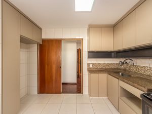 Image 13 - 922268