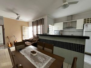 Image 8 - 922274