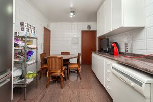 Image 16 - 922278
