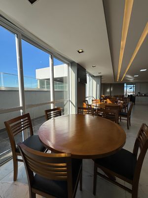 Image 27 - 922282