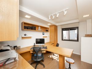 Image 33 - 922297