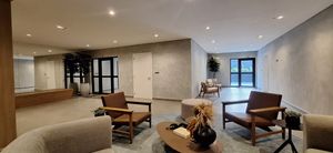 Image 31 - 922300