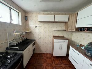 Image 11 - 922301