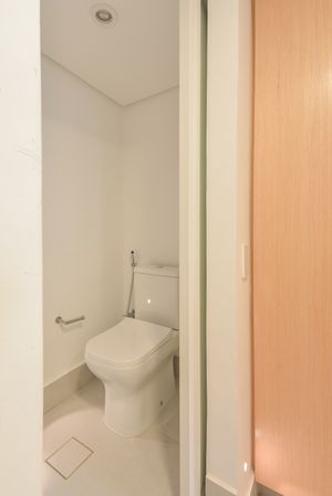 Image 61 - 922302