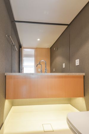 Image 30 - 922302