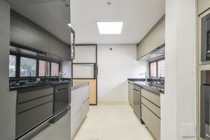 Image 36 - 922302