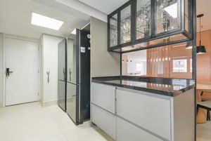Image 35 - 922302