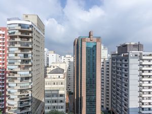 Image 6 - 922305