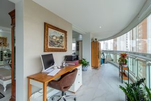 Image 11 - 922310