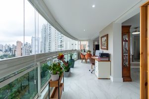 Image 10 - 922310