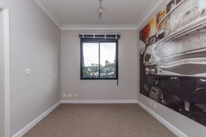 Image 37 - 922312