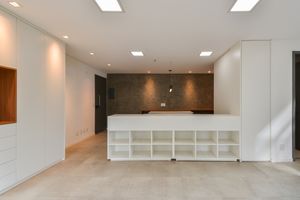 Image 4 - 922313