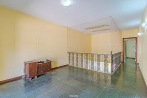 Image 17 - 922318