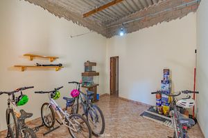 Image 38 - 922318