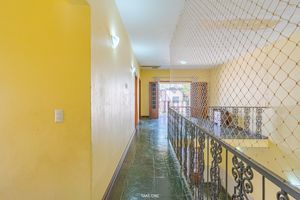 Image 16 - 922318