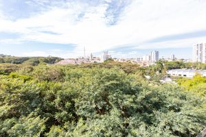 Image 8 - 922322