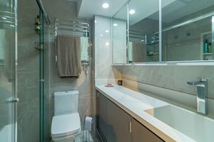 Image 19 - 922324