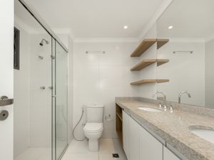 Image 31 - 922326