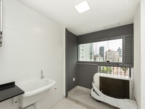 Image 36 - 922326
