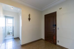 Image 15 - 922328
