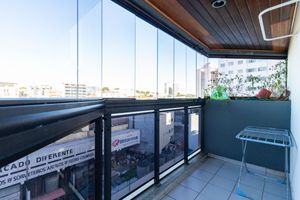 Image 4 - 922328