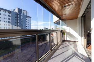 Image 12 - 922328