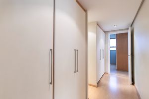 Image 32 - 922328