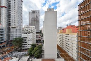 Image 10 - 922332