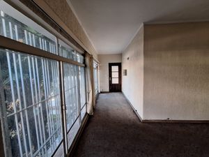 Image 4 - 922333