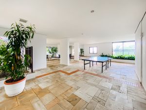 Image 39 - 922334