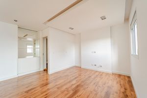 Image 4 - 922336