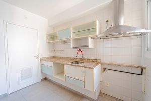 Image 31 - 922336