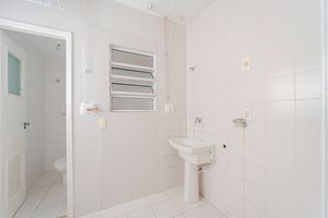 Image 35 - 922336