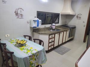 Image 10 - 922339