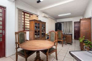 Image 37 - 922343