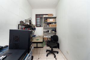 Image 29 - 922343