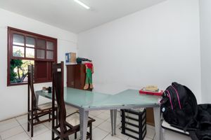 Image 25 - 922343