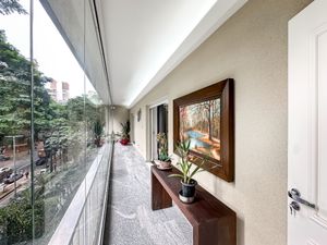 Image 9 - 922349