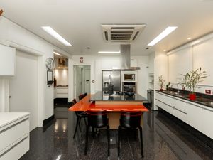 Image 34 - 922349