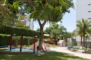 Image 4 - 922350