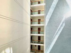 Image 31 - 922350