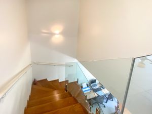 Image 10 - 922351