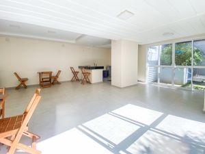 Image 33 - 922351