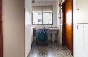 Image 30 - 922353