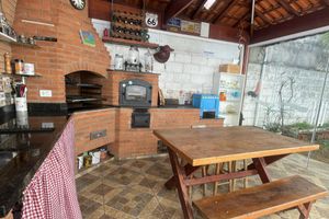 Image 18 - 922355