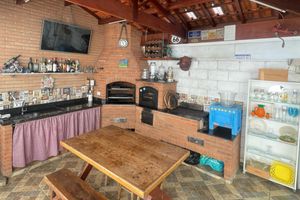 Image 17 - 922355