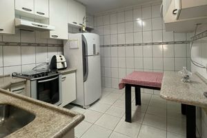 Image 9 - 922355