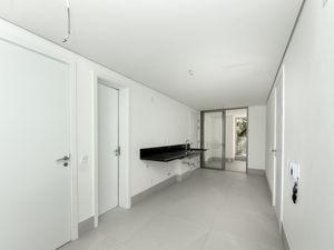 Image 40 - 922357