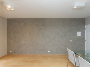 Image 4 - 922358